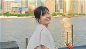 推台灣觀光影片爆紅，創作歌手黃小玫罹罕病過世。（圖／翻攝自黃小玫臉書）