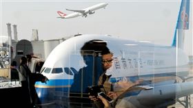 中國多家航空公司抗議美國擬禁其飛越俄領空。（圖／美聯社／達志影像）