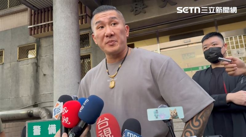 直播喊出斬首賴清德，館長複訊後15萬交保：不影響去中國直播做生意。（圖／翻攝畫面）