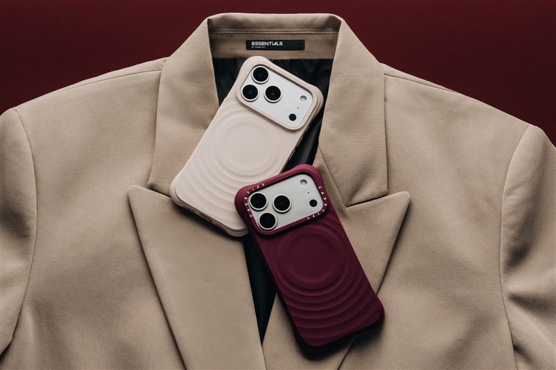 Essentials by CASETiFY&trade;隨我而行系列
