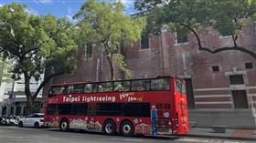 君品Collection將觀光巴士化身為「君品幸福巴士」，本週六開放10組準新人報名免費參加移動式婚體日。（圖／飯店旅宿業者提供）