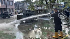 新北消防派員協助光復鄉災後復原工作。（圖／翻攝畫面）