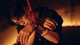 邱宇辰〈CINDER KISS〉MV。（圖／百鴻揚娛樂提供）