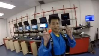 顏正國生前跳傘畫面曝 鋼鐵爸曬舊片回憶