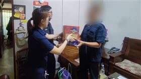 台中孝男「獨養癌父、年邁公嬤」休學打工！上班遭電命危⋯頓失業陷困境