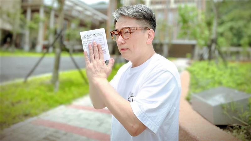 詹惟中捐棺做善事。（圖／經紀人提供）