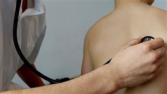 隱形殺手肺炎鏈球菌　8歲童發燒2天肺全白