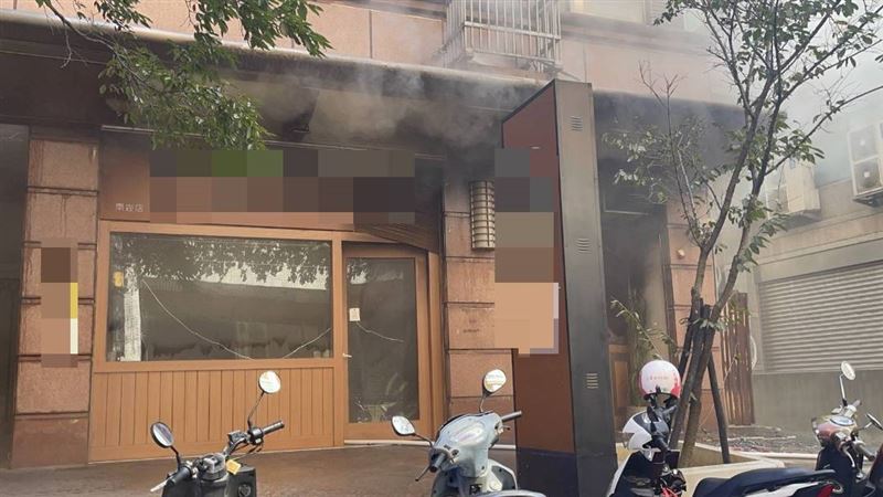 桃園市蘆竹區一間早午餐店，今（16日）發生氣爆。（圖／翻攝畫面）