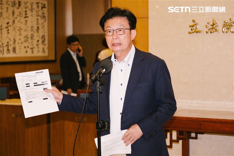 謝龍介稱「藥劑洗水庫光電板」，郭國文提告謝龍介造謠，痛批謝不擇手段地想累積聲望。（圖／記者楊士誼攝影）