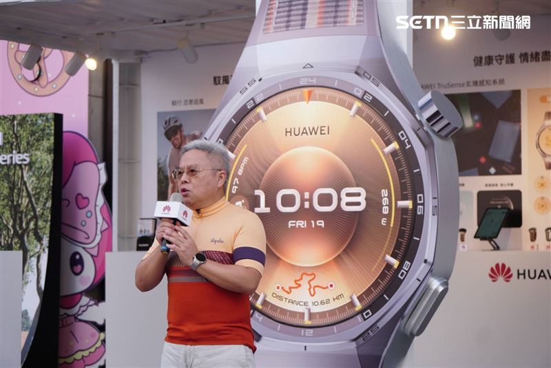 雍海表示，WATCH GT 6系列加入銷售陣容後，預期2025年穿戴產品銷售量將較去年成長40%、銷售額達成長60%