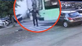 公車,行人穿越道,輾過,桃園（圖／翻攝畫面）
