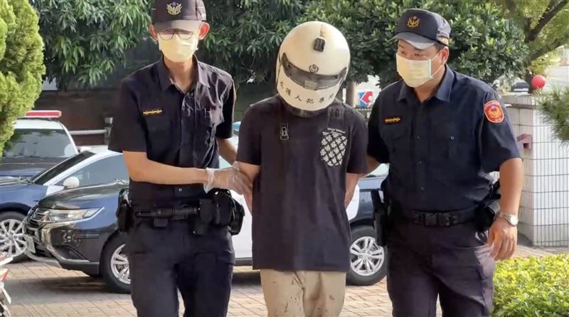 林男心生不滿，憤而拿水果刀刺傷被害人。（圖／翻攝畫面）