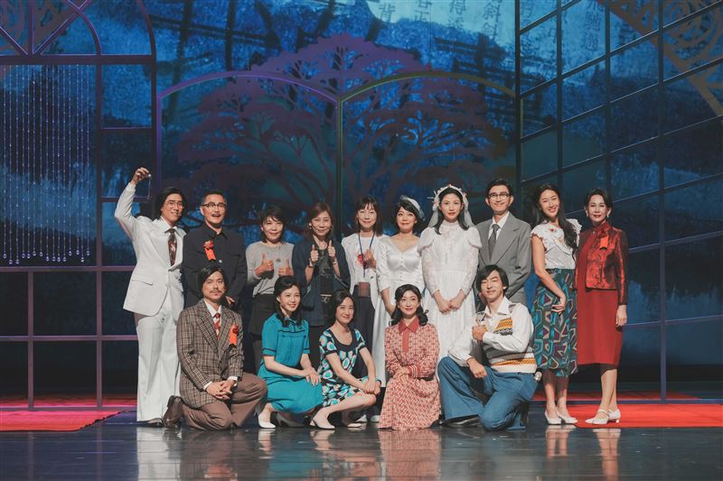 莊凱勛、林雨宣在舞台劇《你的故事我的夢》演出。（圖／寬宏提供）
