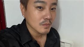 綠茶經紀人爆出合約爭議，雙方互寄存證信函，關係降至冰點。（翻攝網路）