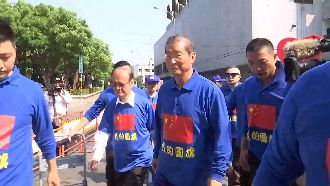 獨／洪門斬香驚見白狼！播中國歌宣揚統一