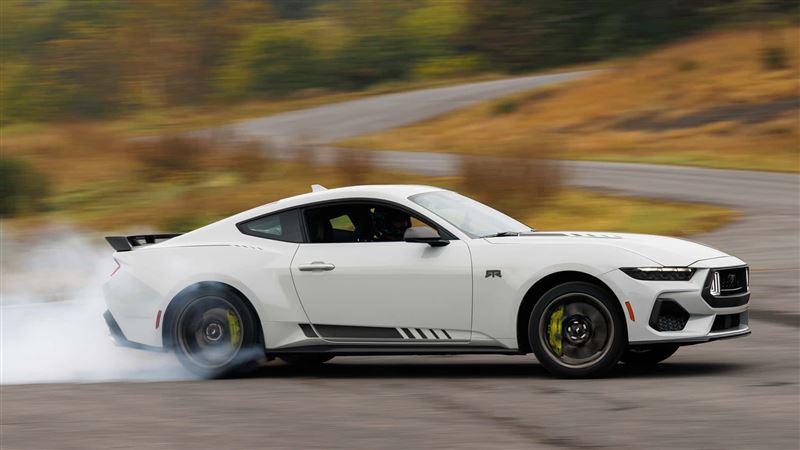 野馬EcoBoost RTR標配電子漂移手煞車。（圖／翻攝FORD網站）