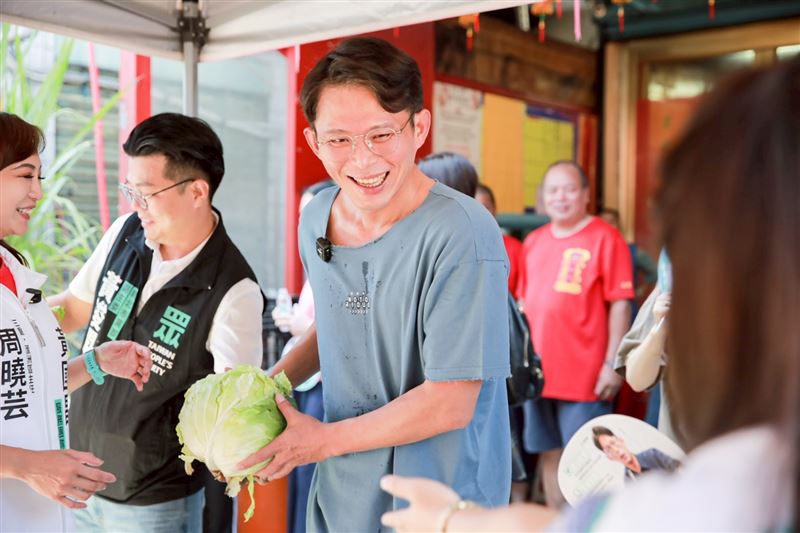 黃國昌深陷央廣駭客案及「養狗仔」爭議。（圖／翻攝自黃國昌臉書）