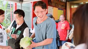 黃國昌深陷央廣駭客案及「養狗仔」爭議。（圖／翻攝自黃國昌臉書）