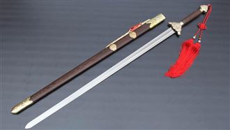 男衝法院要告賴清德！帶太極劍被抓下場曝