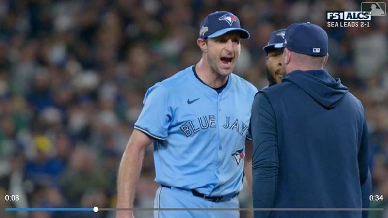 薛澤（Max Scherzer）不想退場把總教練吼回板凳區。（圖／翻攝自MLB官網）