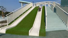 彰化，八卦山，斷腿溜滑梯，國中女生腳踝骨折，女性手骨折(圖／翻攝畫面)