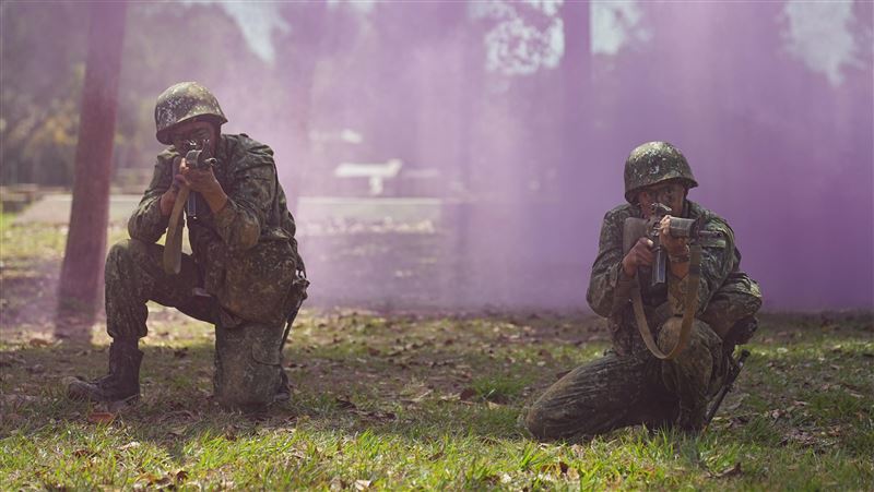 米可白男友險舊傷復發爆意外　驚人下場曝