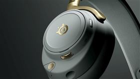 Arctis Nova Elite無線遊戲耳機。（圖／翻攝SteelSeries網站）