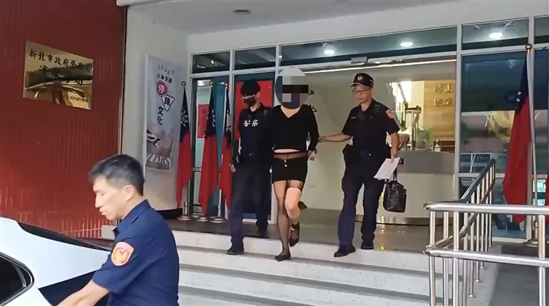 楊男被警方依法送辦。（圖／翻攝畫面）