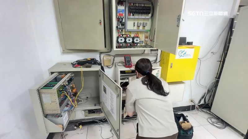 派出所內警報系統加緊測試