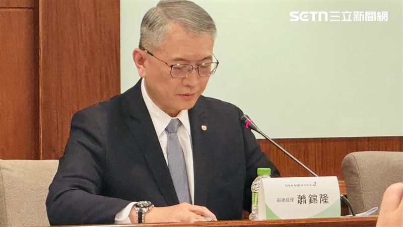 長榮航空空服本部副總蕭錦隆表示，公司在事發後第一時間即啟動內部調查。（圖／記者柯美儀攝影）