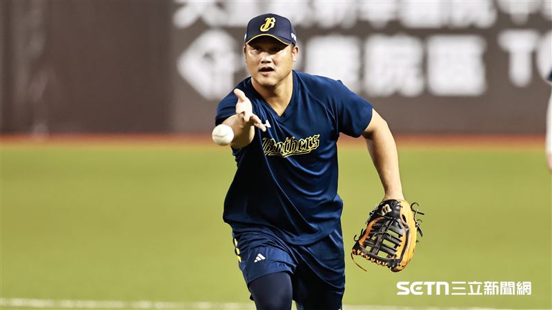 中信兄弟陳俊秀將在台灣大賽對決老東家樂天桃猿。（圖／記者劉彥池攝影）