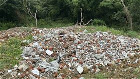 扯! 不肖業者「污泥包裝成園藝用土」販售。（圖／桃園電子報提供） 