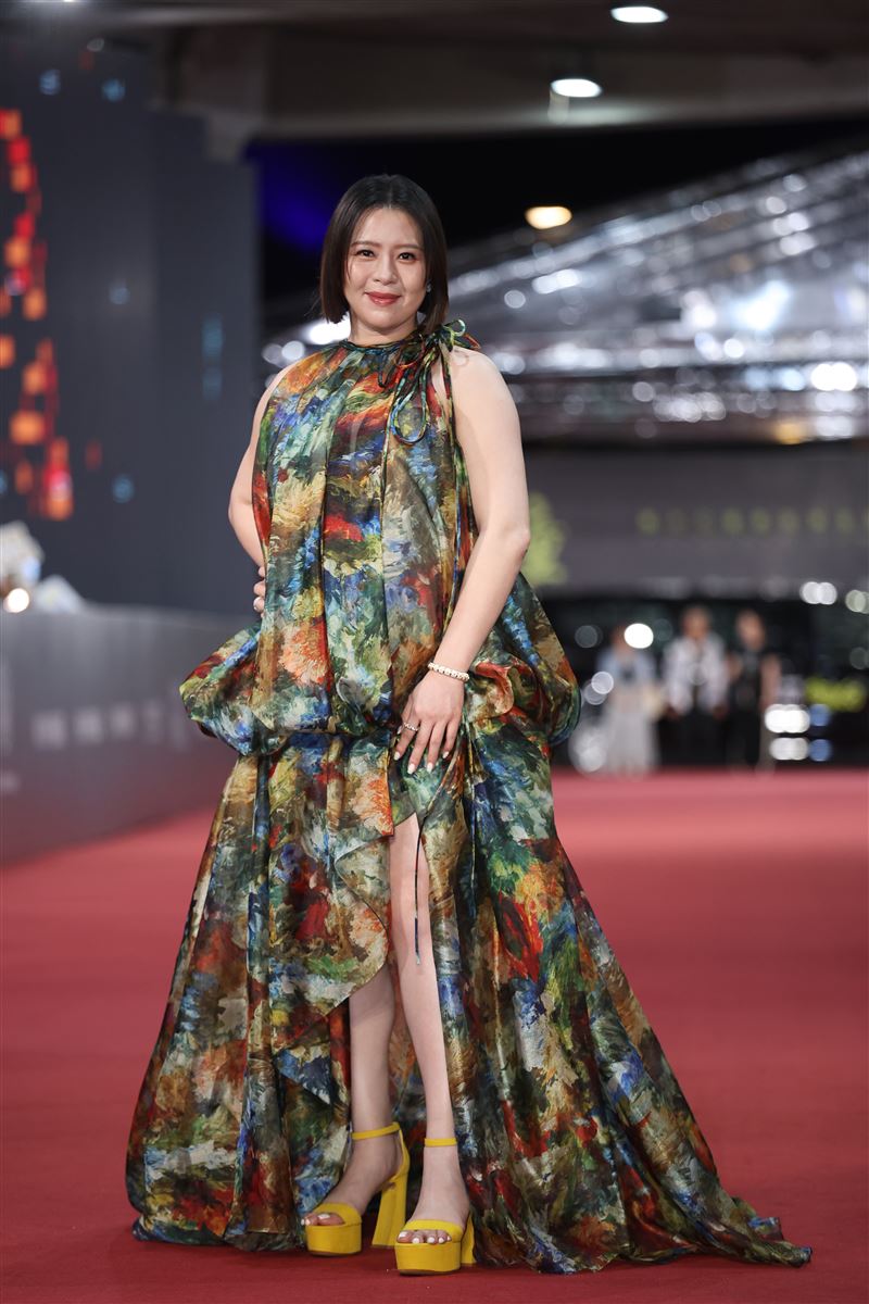 劉品言挺孕肚踩高跟鞋走星光。(圖／記者鄭孟晃、趙于瑩攝影）