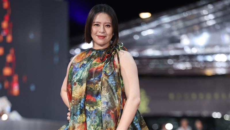 劉品言挺巨肚封奶　「真實罩杯尺寸｣曝光