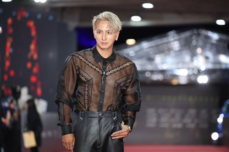 小煜狂換兩件衣服，江宏傑顏值在線。（圖／記者鄭孟晃、趙于瑩攝影）