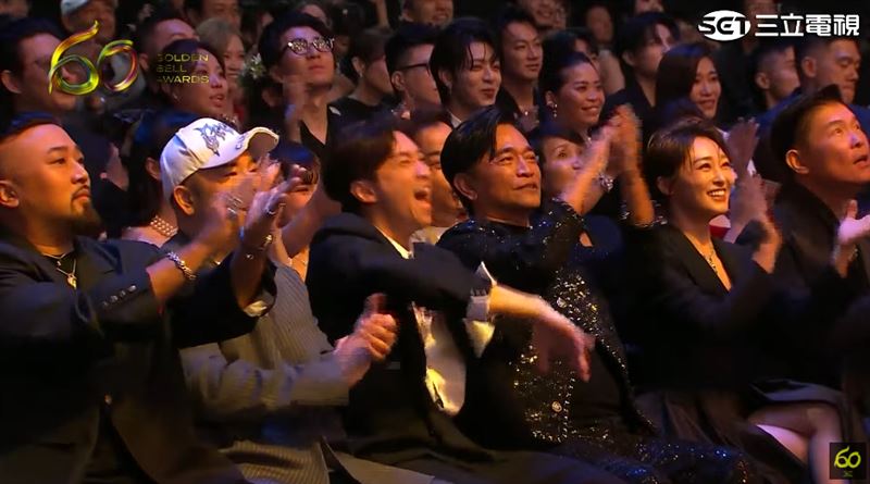 陳漢典看Lulu表演全程超嗨。（圖／三立電視）