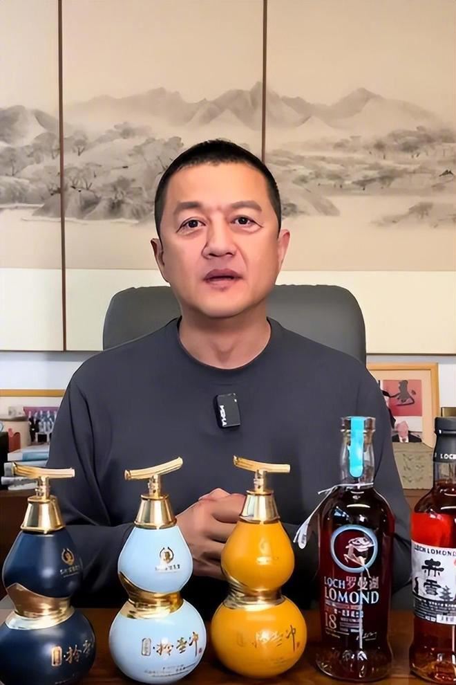 李亞鵬離婚後首露面。（圖／翻攝自微博）