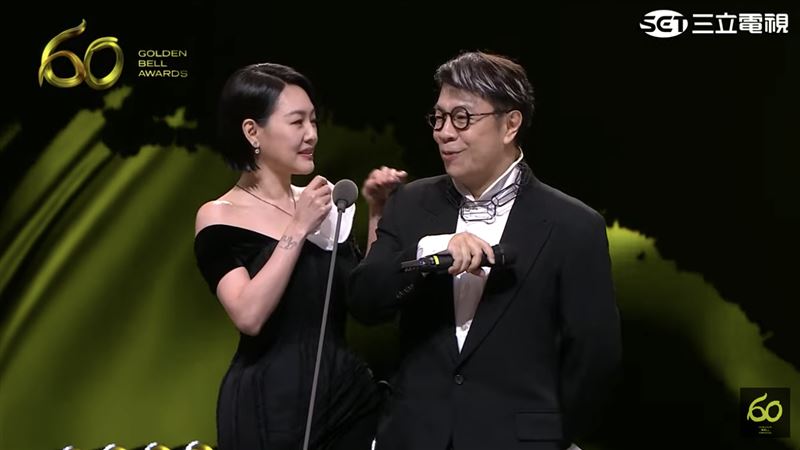 小S與蔡康永久違和體，擔任金鐘獎頒獎嘉賓。（圖／三立）