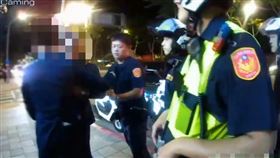 新北,板橋,熱炒店,誤闖廁所,肢體衝突。（圖／翻攝畫面）