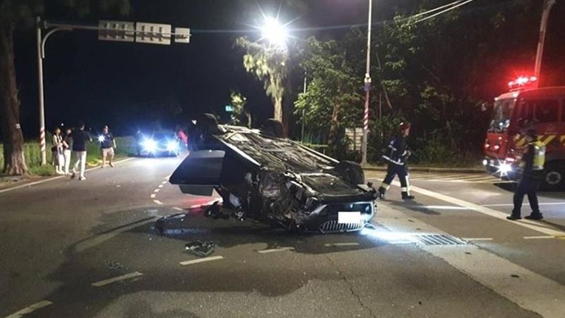 金門發生酒駕死亡車禍，機車女騎士傷重不治。（圖／翻攝畫面）