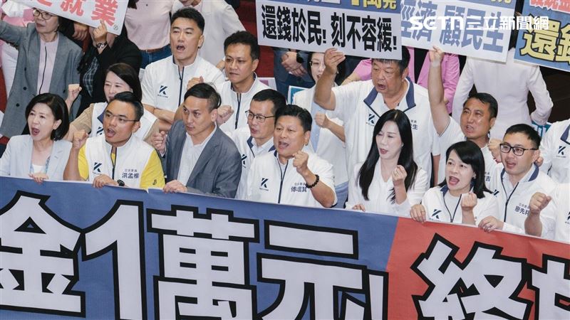 批普發一萬！他：民進黨被打還幫付皮鞭錢