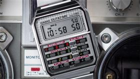 卡西歐Casio × Back to the Future CA-500WEBF-1A限量錶。（圖／翻攝Casio網站）