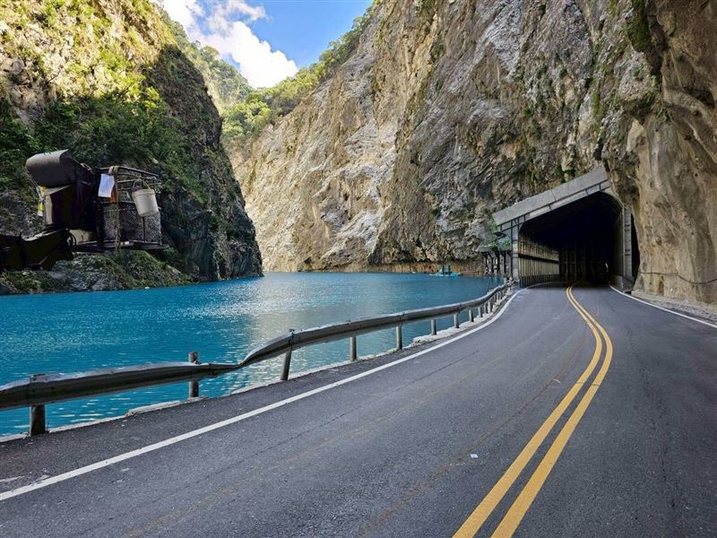 太魯閣堰塞湖危機未解 水位持續上漲現況照片曝 太魯閣立霧溪堰塞湖水位持續上漲。(圖/翻攝自太魯閣國家公園臉書)