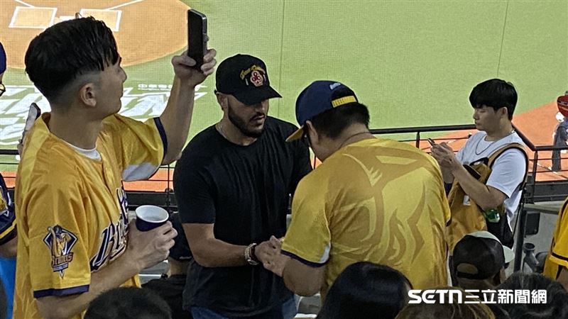 前兄弟洋投魔力藍（Shawn Morimando）到場。（圖／記者張沛嘉攝影）