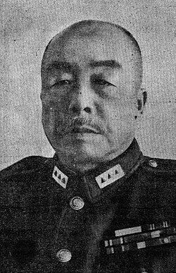 陳儀（1883年5月3日&mdash;1950年6月18日），日本陸軍大學畢業，中華民國陸軍二級上將，戰後擔任台灣省行政長官兼台灣省警備總司令部總司令，其任內發生二二八事件，被解除行政長官等職務，是該起事件當中最具爭議的政治人物之一。（圖／翻攝維基百科）