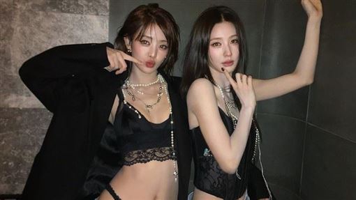 乳癌防治趴惹議！舒華隊友露Bra裸背挨批