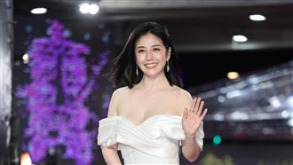 韓瑜紅毯炸出「超狂雪乳」　整片香肩全露