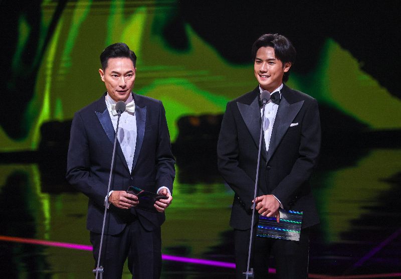謝祖武上個月與兒子謝展榮合體登場60屆金鐘獎頒獎。（圖／中央社記者鄭清元攝）