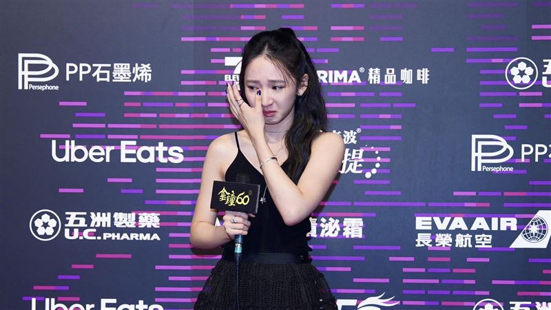 怪物新人李沐隔5年再奪獎！淚崩認有魔咒