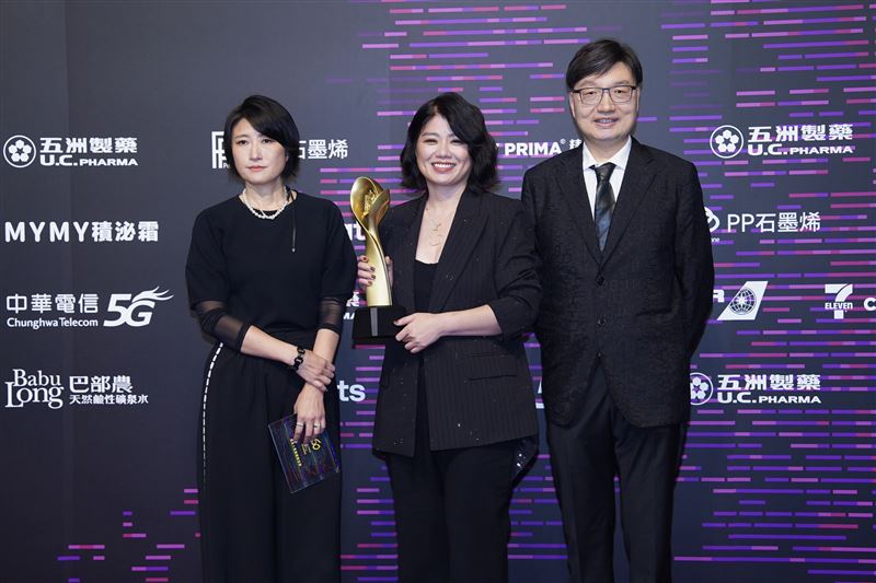《影后》導演嚴藝文（中）。（圖／記者鄭孟晃、趙于瑩攝影）
